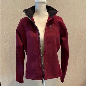 Nike ACG Jacket with High Collar and Slim Fit